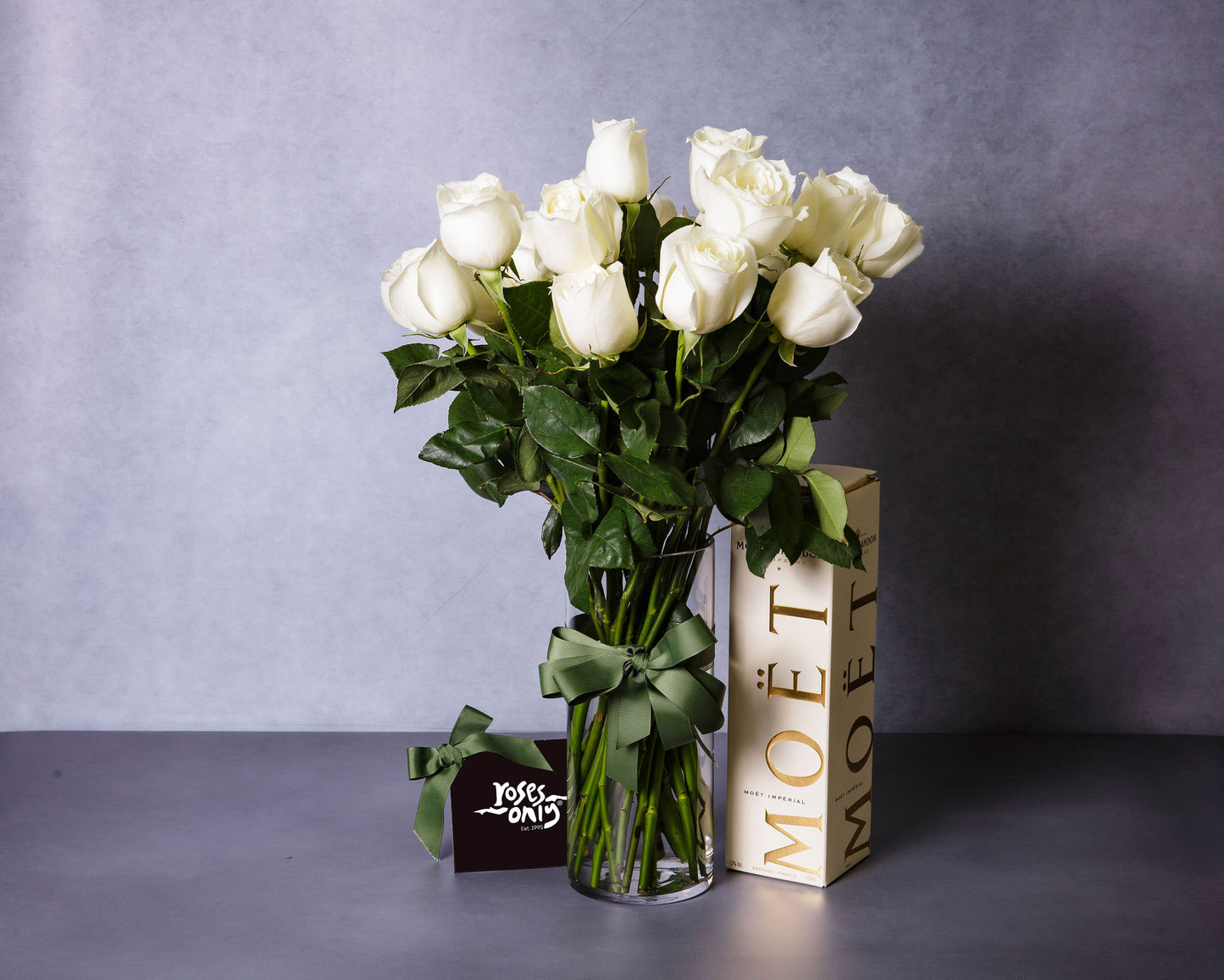 White Roses Champagne