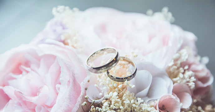 The 8 Best first Wedding Anniversary Gift Ideas
