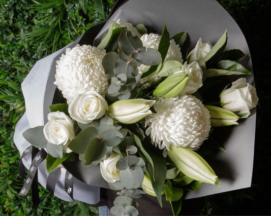 Snow White Chrysanthemum Flower Bouquet