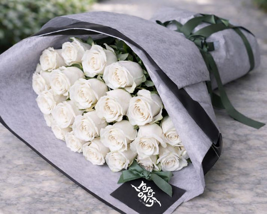 White Magnificent Rose Bouquet