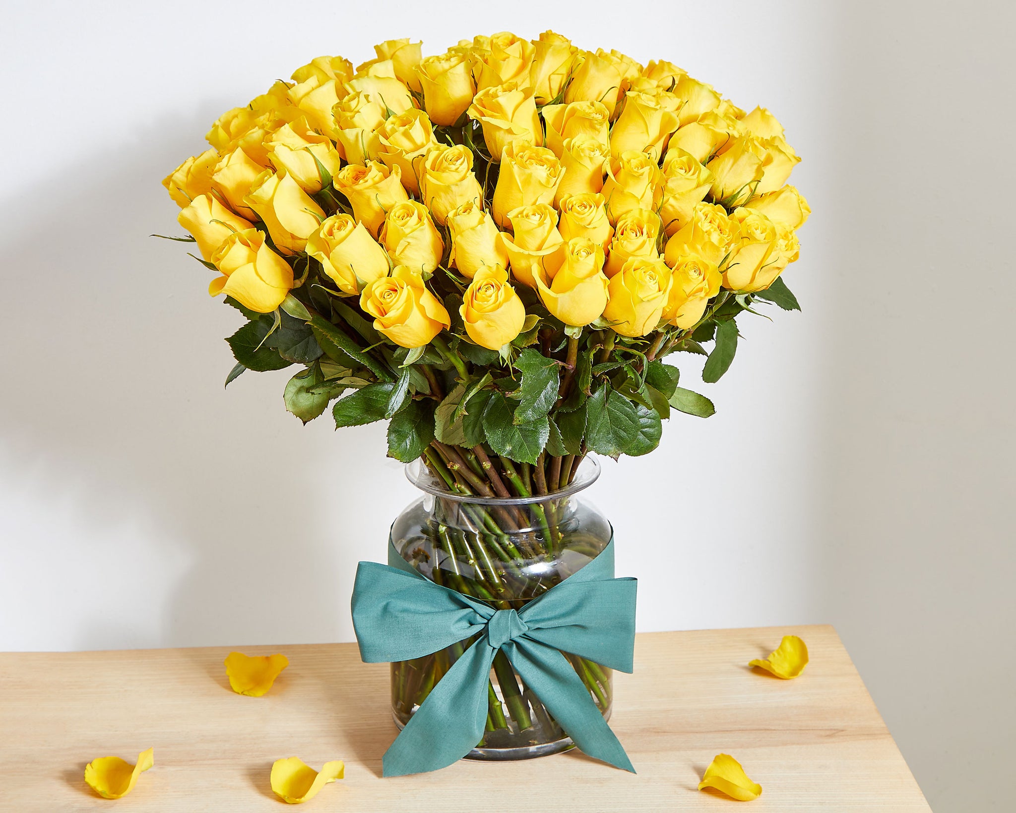 100 Yellow Roses | Roses Only UK